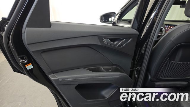 Audi Q4 e-tron 2022 — photo 15