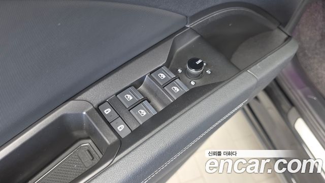 Audi Q4 e-tron 2022 — photo 28