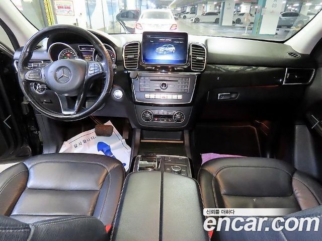 Mercedes-Benz GLE-Class 2016 — photo 9