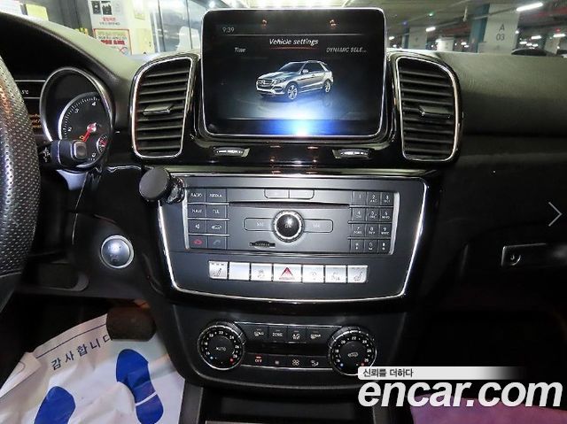 Mercedes-Benz GLE-Class 2016 — photo 10