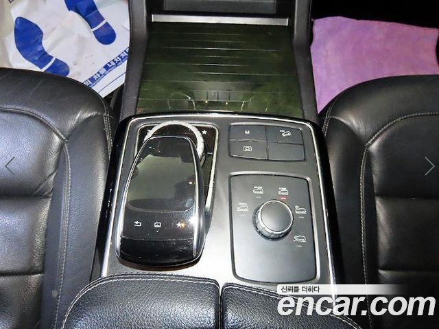 Mercedes-Benz GLE-Class 2016 — photo 11
