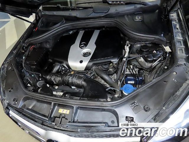Mercedes-Benz GLE-Class 2016 — photo 19