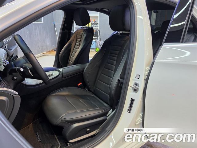 Mercedes-Benz E-Class 2022 — photo 18