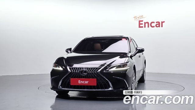 Lexus ES 2023 — photo 3