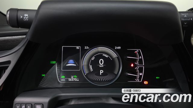 Lexus ES 2023 — photo 11