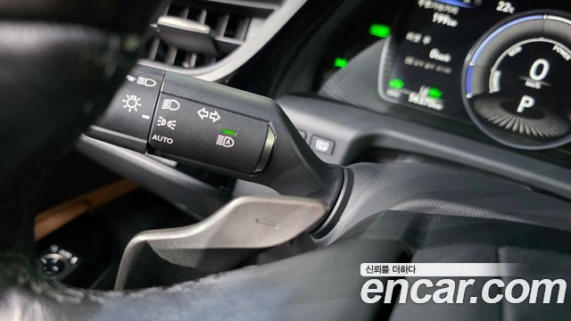 Lexus ES 2023 — photo 27