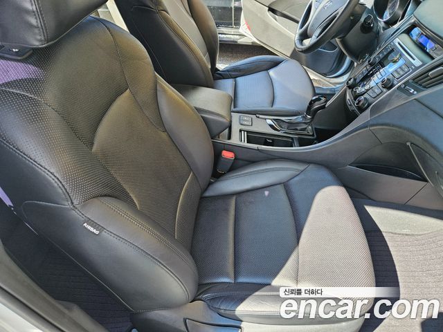 Hyundai Sonata 2012 — photo 13