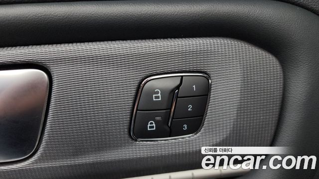 Ford Explorer 2025 — photo 24