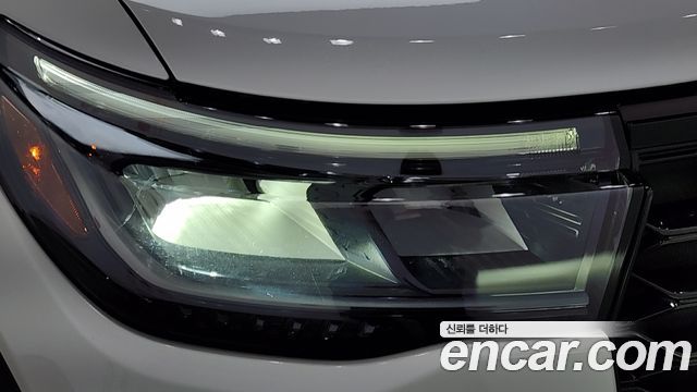 Ford Explorer 2025 — photo 8