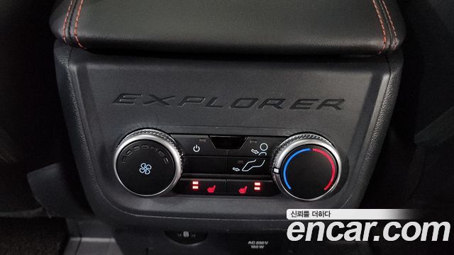 Ford Explorer 2025 — photo 32