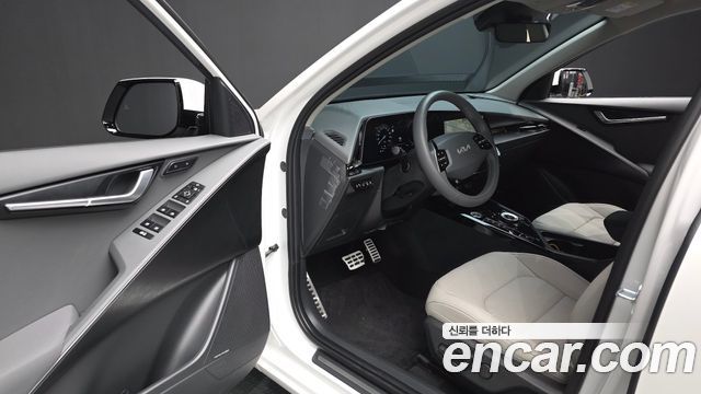 Kia Niro 2024 — photo 13