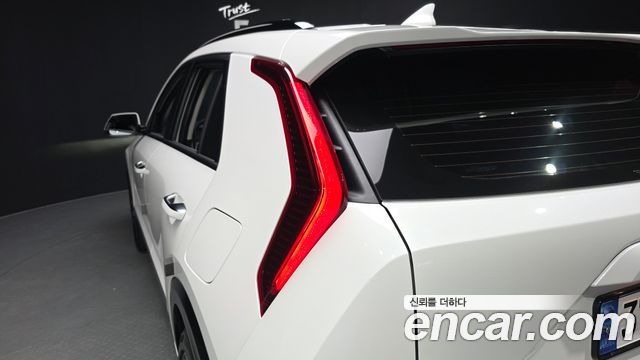 Kia Niro 2024 — photo 9