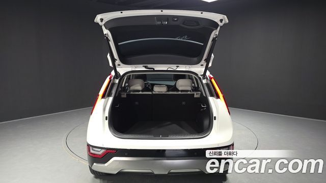 Kia Niro 2024 — photo 31