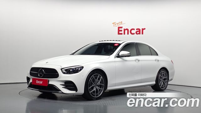 Mercedes-Benz E-Class 2022 — photo 1