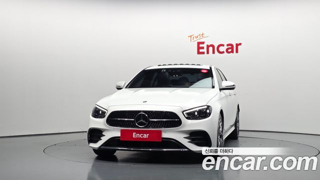 Mercedes-Benz E-Class 2022 — photo 3