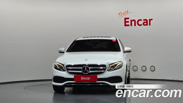 Mercedes-Benz E-Class 2017 — photo 3