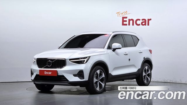 Volvo XC40 2024 — photo 1