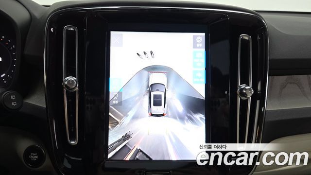 Volvo XC40 2024 — photo 15