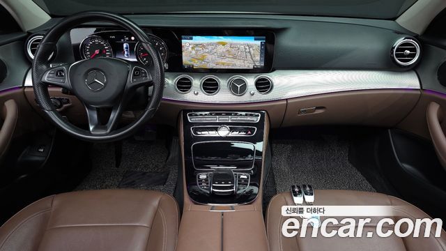 Mercedes-Benz E-Class 2017 — photo 7