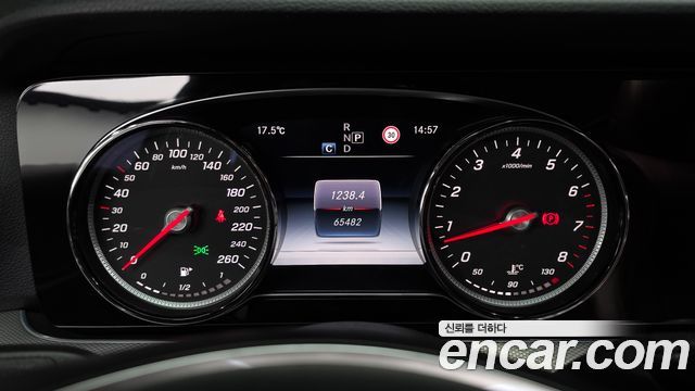 Mercedes-Benz E-Class 2017 — photo 8