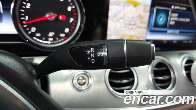 Mercedes-Benz E-Class 2017 — photo 9