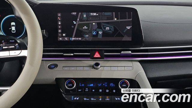 Hyundai AVANTE 2021 — photo 14