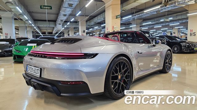Porsche 911 2025 — photo 2