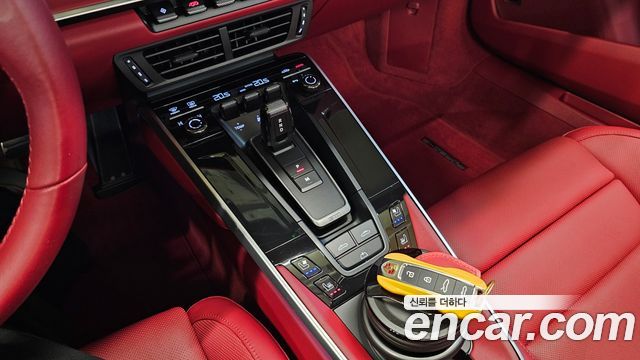 Porsche 911 2025 — photo 9