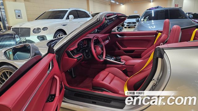 Porsche 911 2025 — photo 10