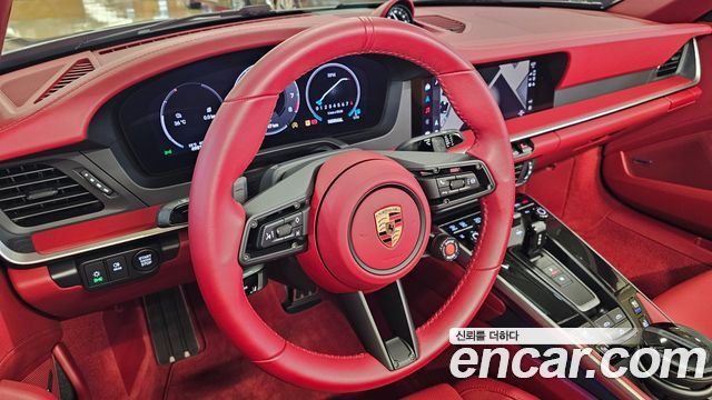 Porsche 911 2025 — photo 13