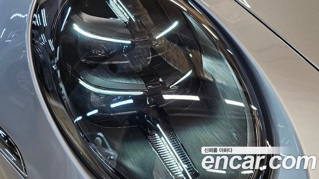 Porsche 911 2025 — photo 17