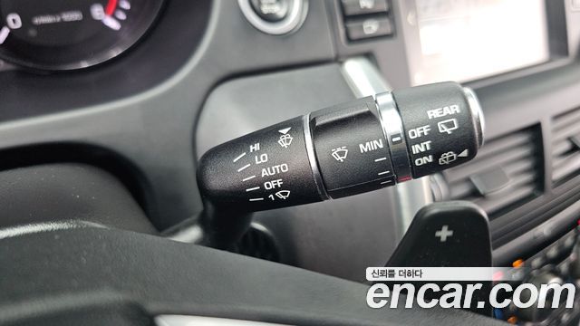 Land Rover Discovery Sport 2016 — photo 24