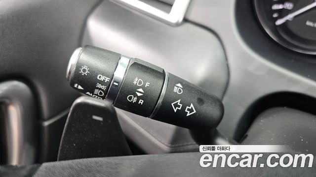 Land Rover Discovery Sport 2016 — photo 25