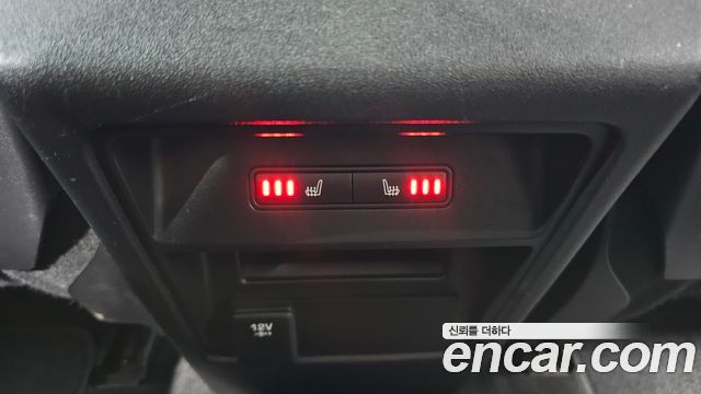 Land Rover Discovery Sport 2016 — photo 30