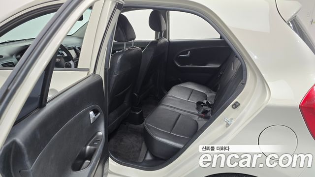Kia morning 2012 — photo 11