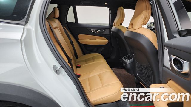 Volvo V60 2024 — photo 17