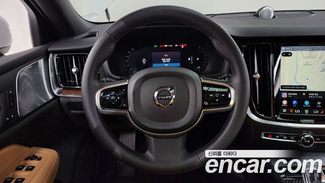 Volvo V60 2024 — photo 18