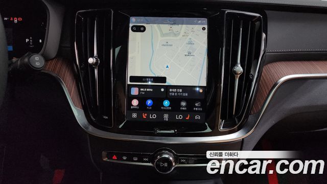 Volvo V60 2024 — photo 19