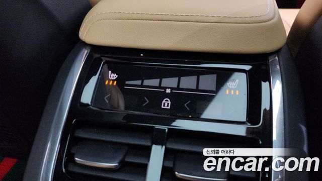 Volvo V60 2024 — photo 25