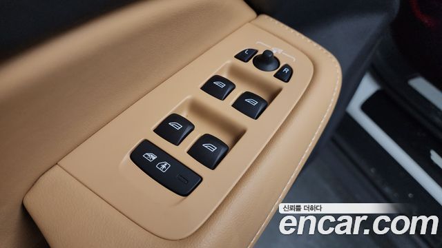 Volvo V60 2024 — photo 29