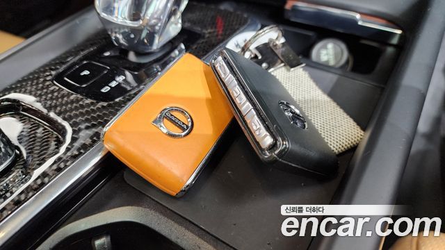 Volvo V60 2024 — photo 30
