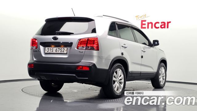 Kia Sorento 2010 — photo 2