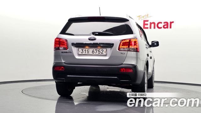 Kia Sorento 2010 — photo 4