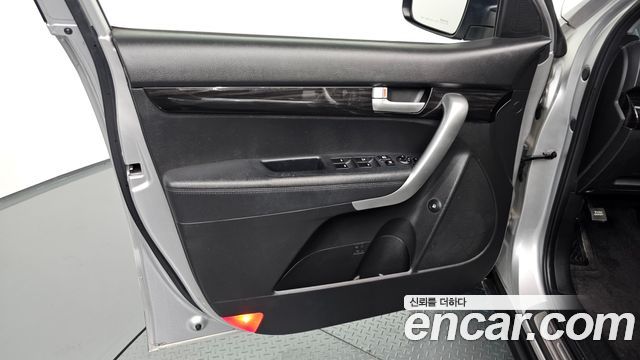 Kia Sorento 2010 — photo 14