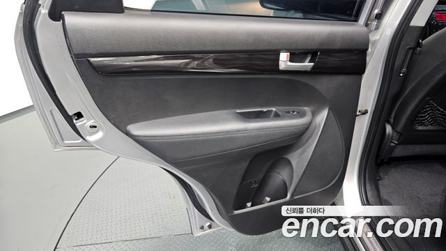 Kia Sorento 2010 — photo 15