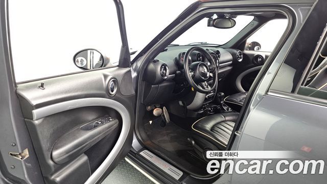 Mini Countryman 2016 — photo 13