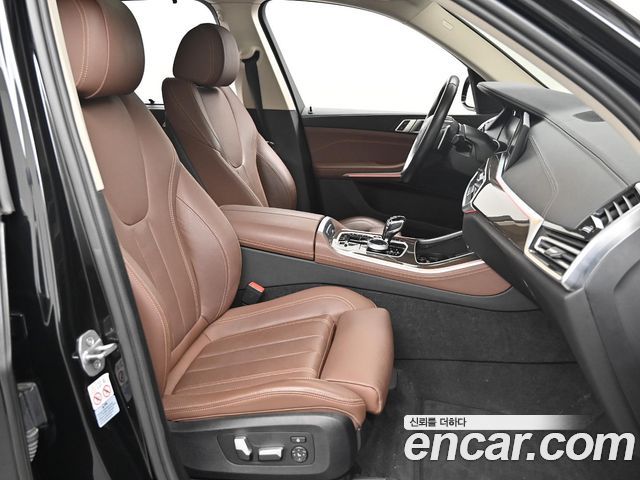 BMW X5 2022 — photo 10
