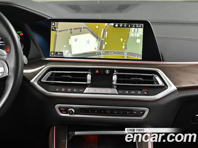 BMW X5 2022 — photo 14