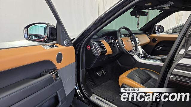 Land Rover Range Rover Sport 2020 — photo 13