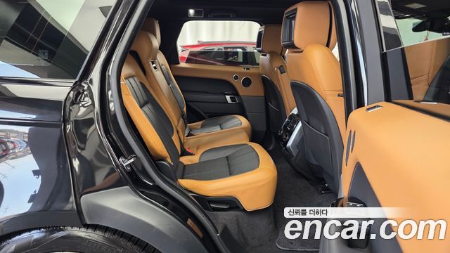 Land Rover Range Rover Sport 2020 — photo 18